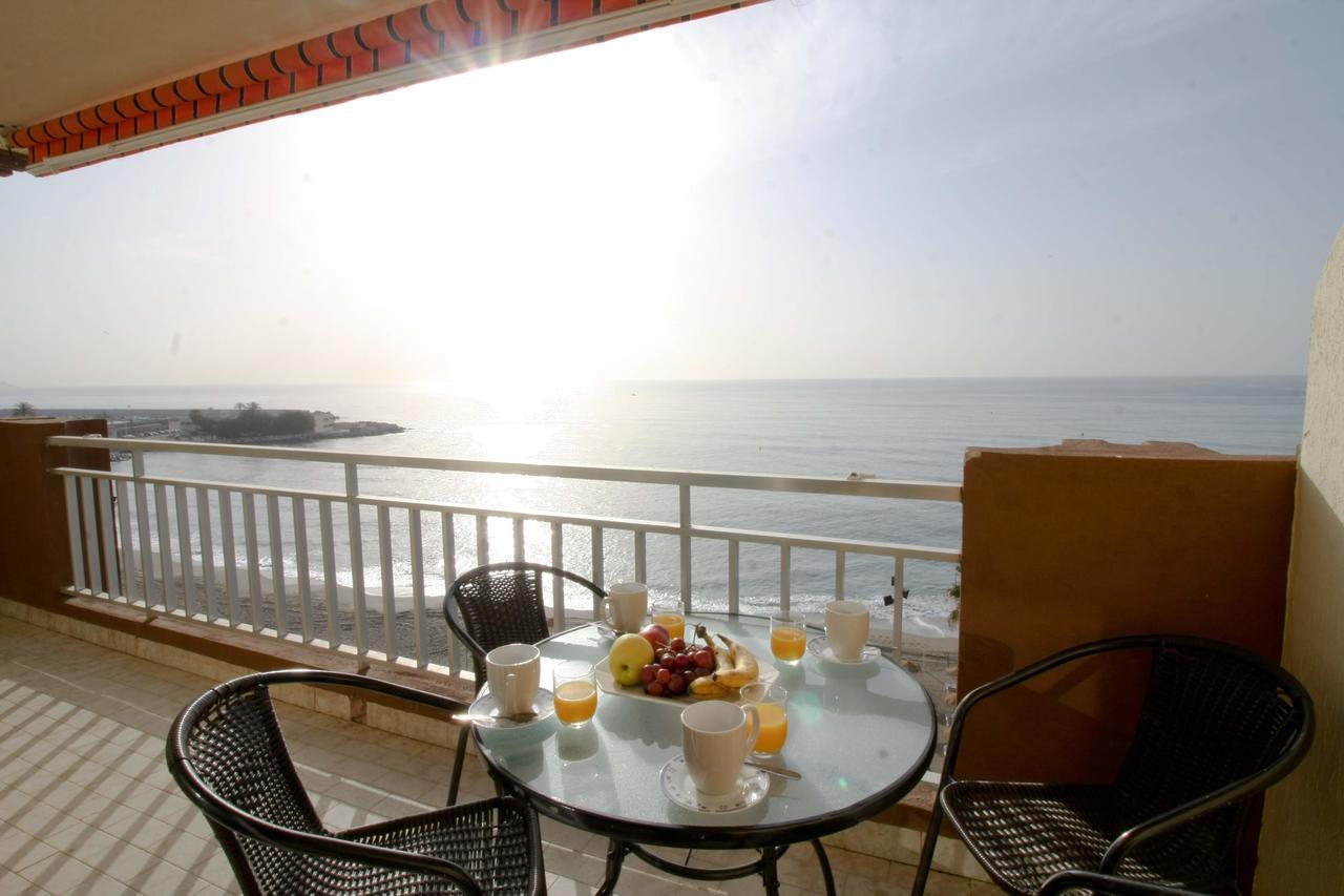 Suitur Apartamento Frente A La Playa Fuengirola Bagian luar foto