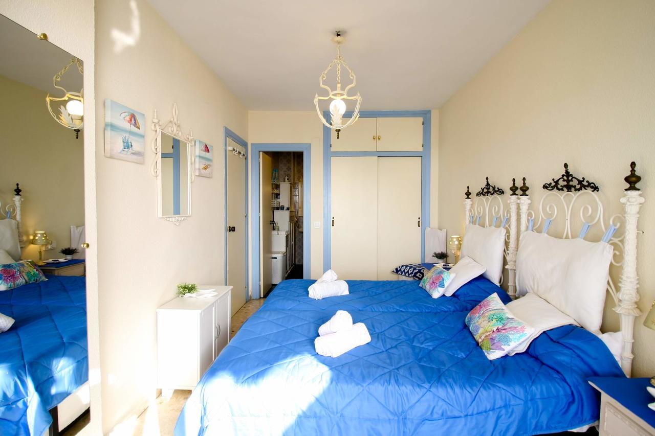 Suitur Apartamento Frente A La Playa Fuengirola Bagian luar foto